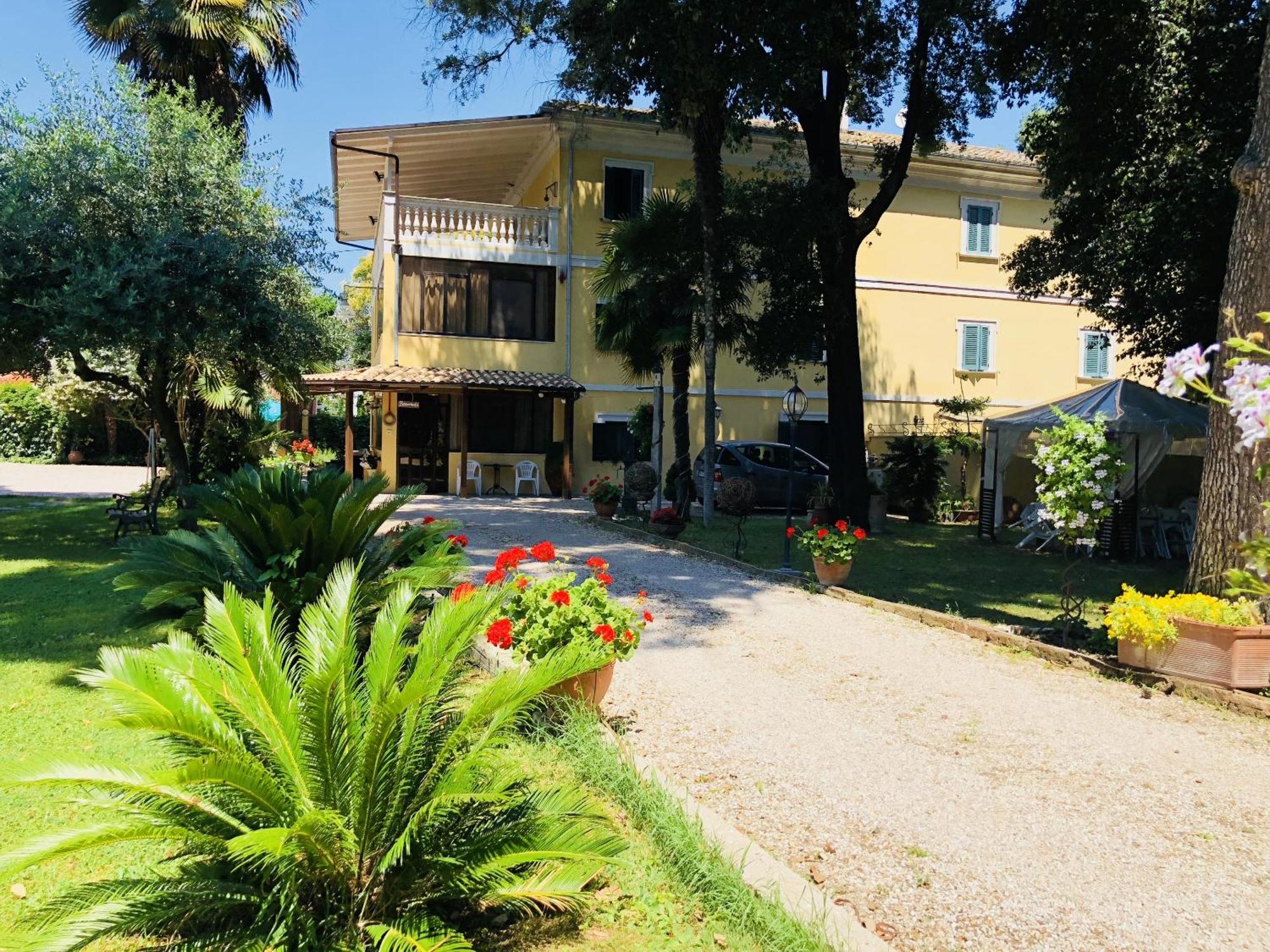 Villa Berghella Montesilvano Marina Exteriér fotografie